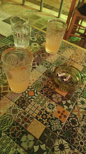 Comentarii opinii despre Huge