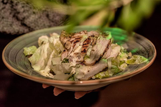 Γιαννουλάτου 7, Αλιβέρι 345 00