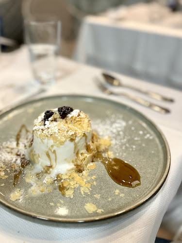 Comentarii opinii despre Orizontes Lycabettus