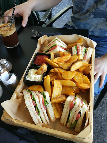 Cubes Coffee