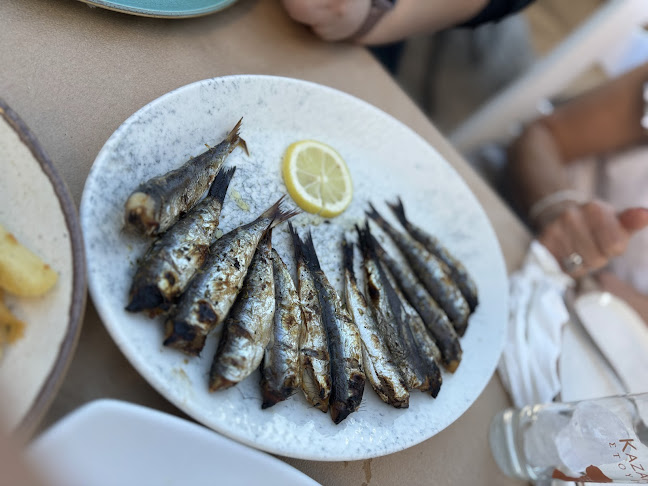 Το λιμάνι μεζεδοπωλείο Λαυριο - Γαστρονομία και φιλοξενία