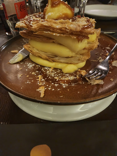 Χατζηγιάννη Μέξη 8 και, Κων/νου Βεντήρη 9, Αθήνα 115 28