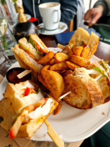 Aparto Bistro • Cafe Bar - Γαστρονομία και φιλοξενία