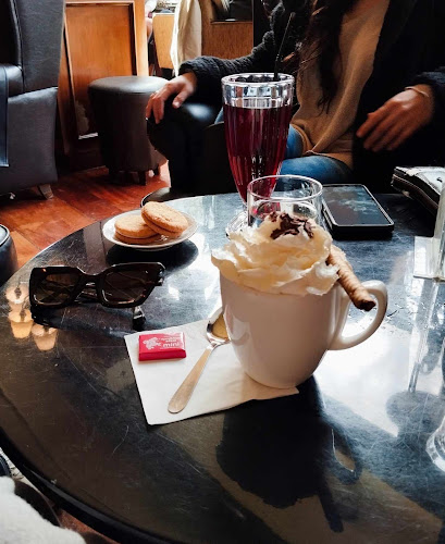 Opinii despre LLOYD MARIAN în Δέλτα - Γαστρονομία και φιλοξενία