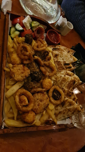 Ναργιλές Μπουρνάζι - Γαστρονομία και φιλοξενία