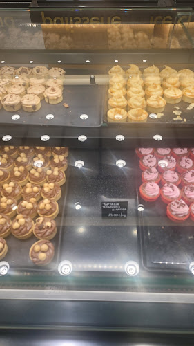 Βουργιας - Γαστρονομία και φιλοξενία