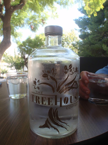 Comentarii opinii despre Treehouse Cafe Περιστέρι