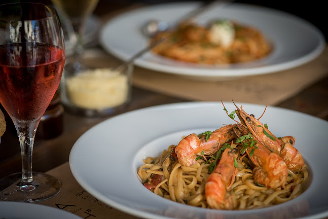 Pastards in a Box - Χίος