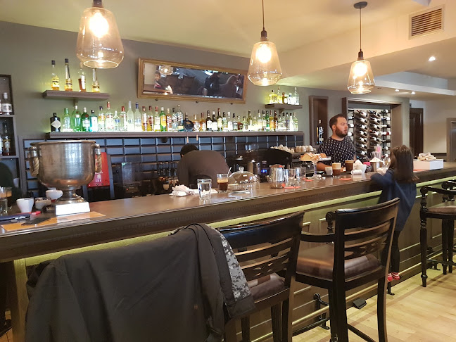 Opinii despre Δέκα Bar I Restaurant în Αμύνταιο - Γαστρονομία και φιλοξενία