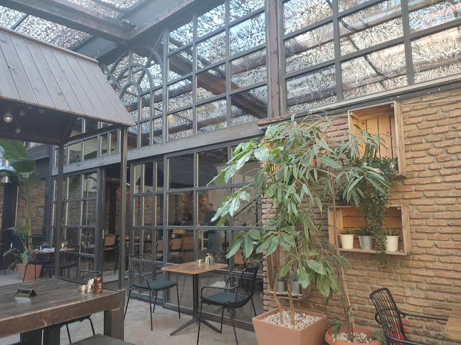 The Underdog® Flagship Store Thissio - Αθήνα