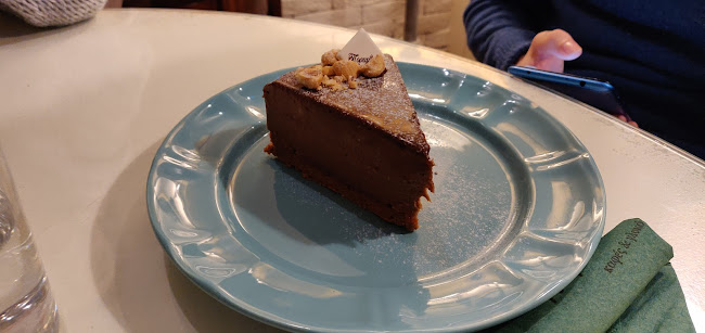 Σίνα 21, Αθήνα 106 72