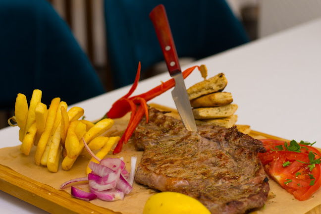 Cocktail - Γαστρονομία και φιλοξενία