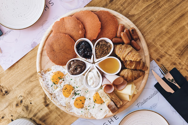 Mademoiselle Coffee & Brunch - Γαστρονομία και φιλοξενία