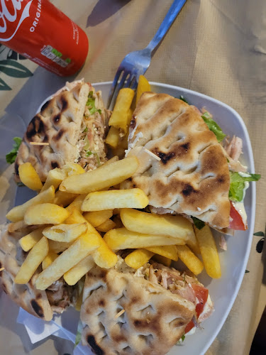 Comentarii opinii despre Magali