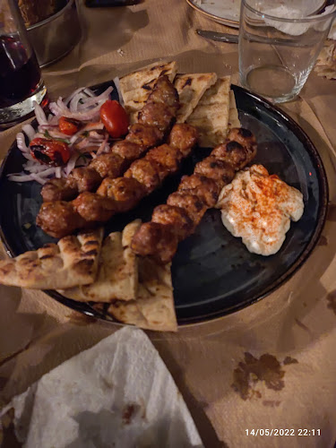 Ουζερί Η Άποψις - Γαστρονομία και φιλοξενία