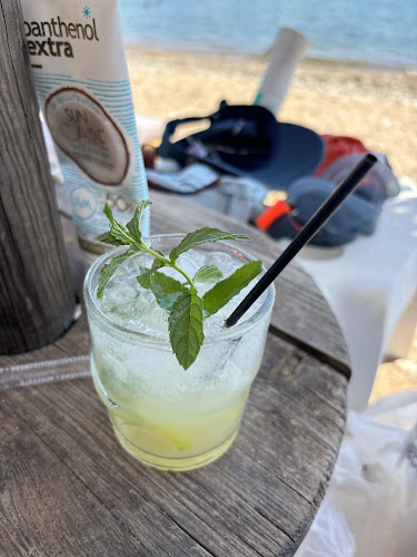 Opinii despre Caribbean Beach Bar & Restaurant în Χράνοι - Γαστρονομία και φιλοξενία