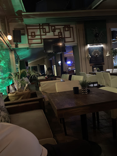 Comentarii opinii despre Mala Bar Lounge