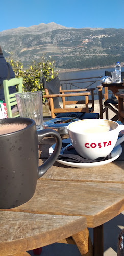 Δε Βίλατζ - Ιωάννινα