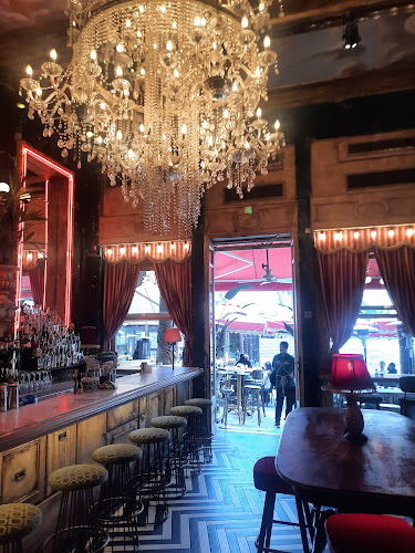 Πλ. Αγίας Ειρήνης 2, Αθήνα 105 60