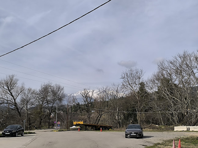 friendly cafe-bus station