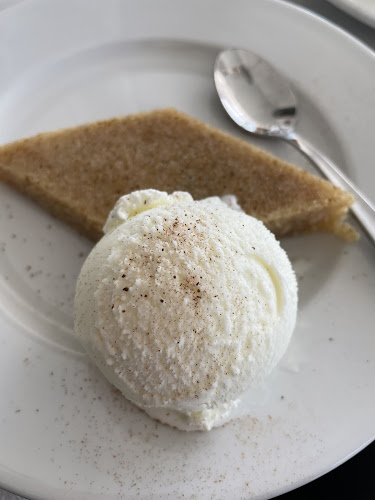 Ακτή Θεμιστοκλέους 302, Πειραιάς 185 39