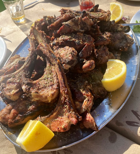 Ταβέρνα Η Μέτζενα - Γαστρονομία και φιλοξενία