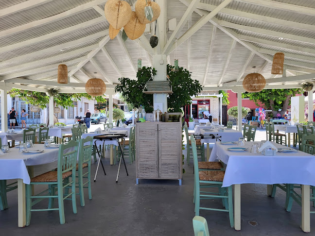 Molos Seaside Restaurant Nea Roda - Νέα Ρόδα