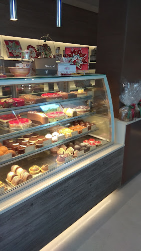 Λεωφόρος Ελευθερίου Βενιζέλου 169 και Χαλκηδόνος, Νέα Ερυθραία 146 71