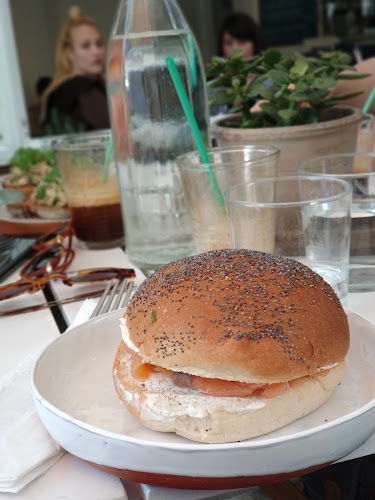 Αρχελάου 32, Αθήνα 116 35