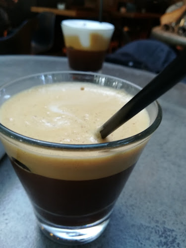 Πλ. Κωνσταντίνου Καραμανλή 349, Κηφισιά 145 63