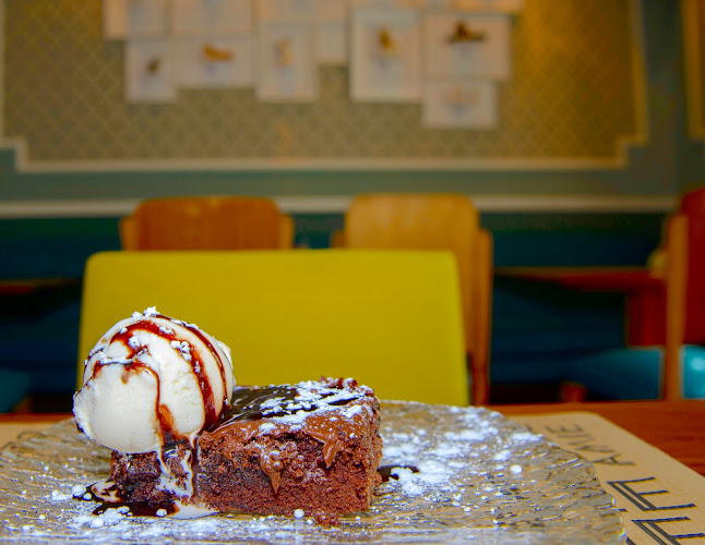 Belle Amie - Πειραιάς