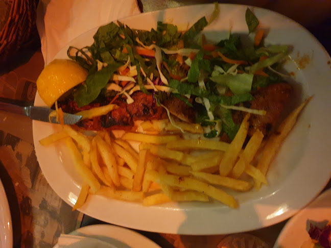 Comentarii opinii despre Παντοπωλείον Πολίτικη Κουζίνα