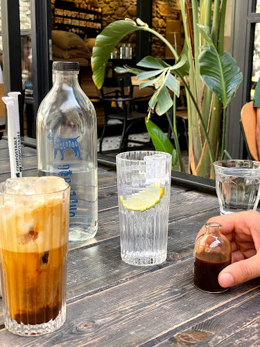 Ηρακλειδών 8, Αθήνα 118 51