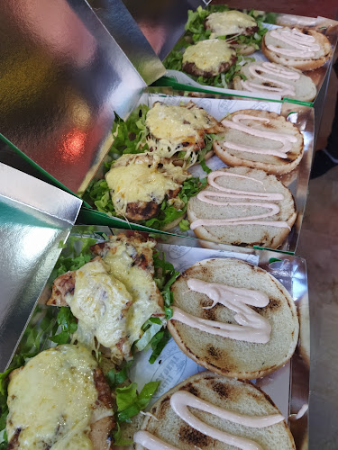 Ελ. Βενιζέλου 78, Πειραιάς 185 34