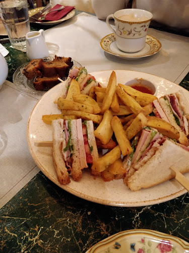 Comentarii opinii despre Belle Amie