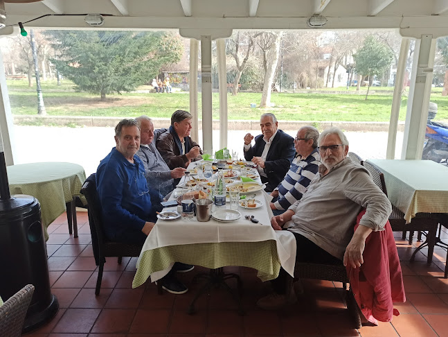 Άσπρο Άλογο Ουζερί-Ψαροταβέρνα