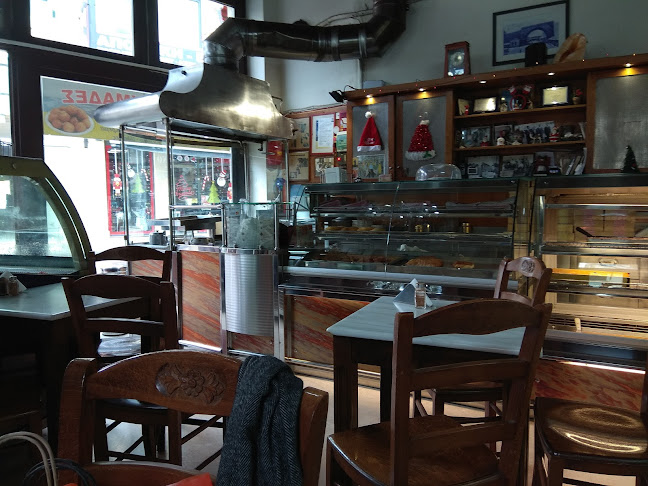 Μία Ζωή Λουκουμάδες (Γεώργιος Ἐμμ. Δεμενεόπουλος) - Γαστρονομία και φιλοξενία