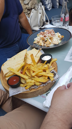 Opinii despre Mardi Brunch, Coffee & Wine Bar - Brunch Πειραιάς în Πειραιάς - Γαστρονομία και φιλοξενία