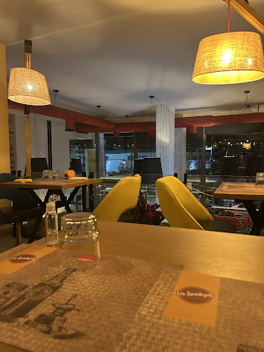 Los Tsiadiyas - Γαστρονομία και φιλοξενία