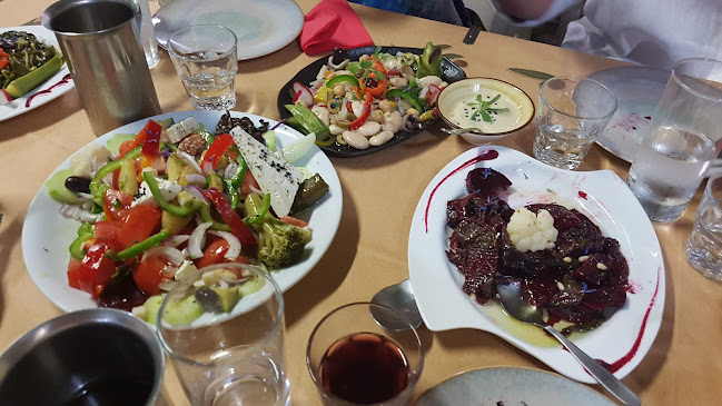 Τριαντάφυλλος - Η Μικρή Πλατεία - Γαστρονομία και φιλοξενία