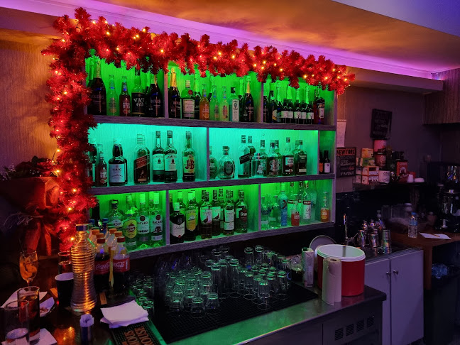 Comentarii opinii despre Επίκεντρο Cafe Bar