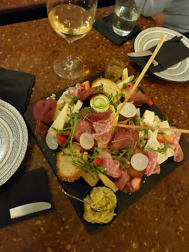 Περιήλιον Οινοθήκη