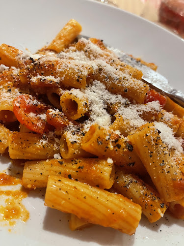 ΛΑ ΦΑΜΙΛΙΑ - Κέρκυρα