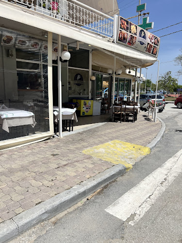 "Τα αδέρφια" Κοτόπουλα στα κάρβουνα