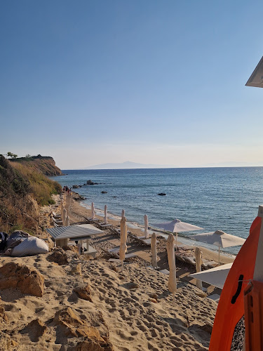 Comentarii opinii despre Bousoulas Beach Bar