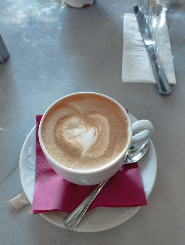 Opinii despre Belle Amie în Πειραιάς - Γαστρονομία και φιλοξενία