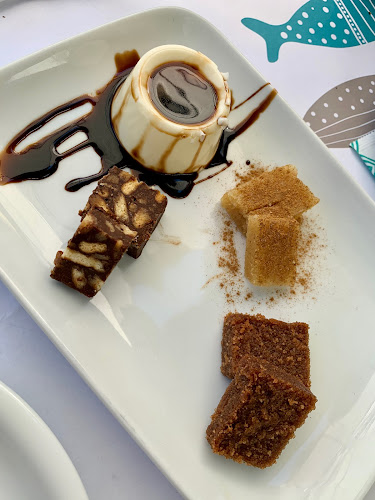 Μπαρμπουνάκι Νέα Ερυθραία - Γαστρονομία και φιλοξενία