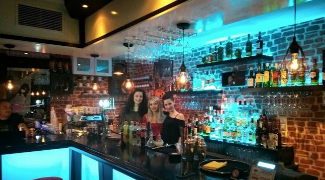 Aliento cafe Cocktail Bar - SEISMOPLIKTA