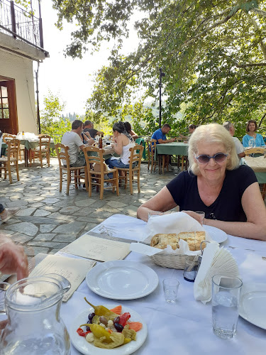 ' Η ΔΡΟΣΙΑ'(παπαδια) ΠαραδοσιακηΤαβερνα - Γαστρονομία και φιλοξενία