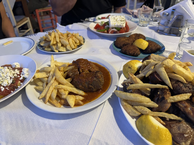 Opinii despre Ο ΠΕΤΡΟΣ Ταβέρνα în Πόρος - Γαστρονομία και φιλοξενία